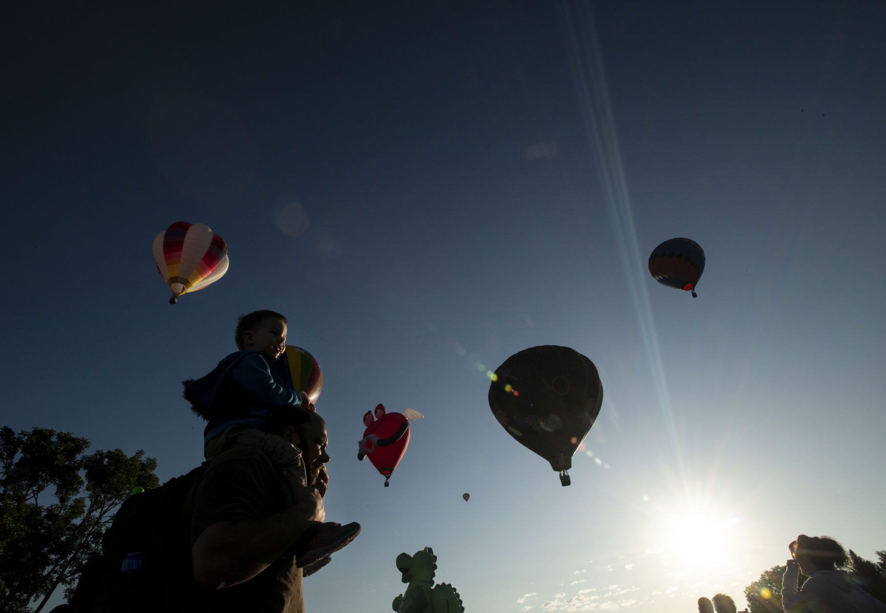 090219-news-liftoffballoons 31.jpg